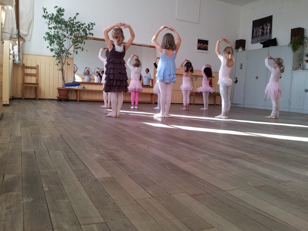 Kinder Ballett